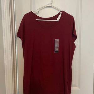 Short sleeve women’s top. Burgundy. No Boundaries . Size xxl